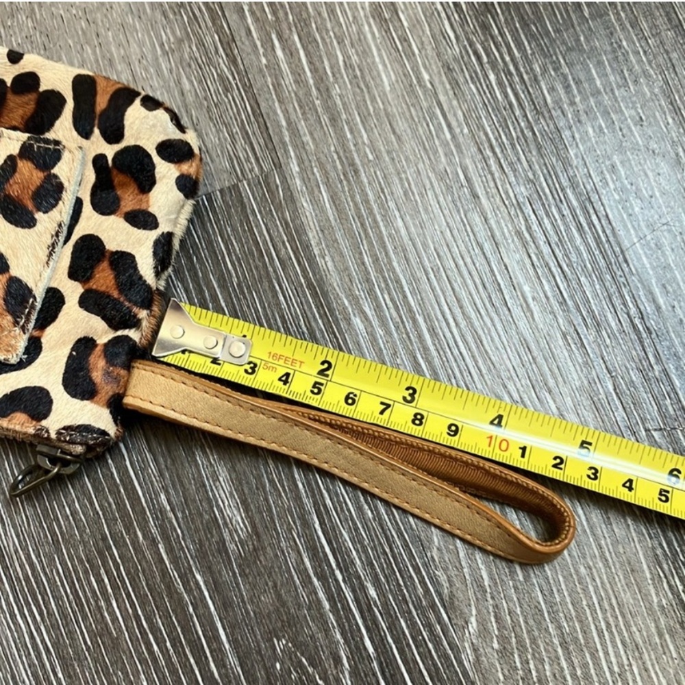 J Crew Leopard Print Wristlet Clutch❤️ - Picture 8 of 8